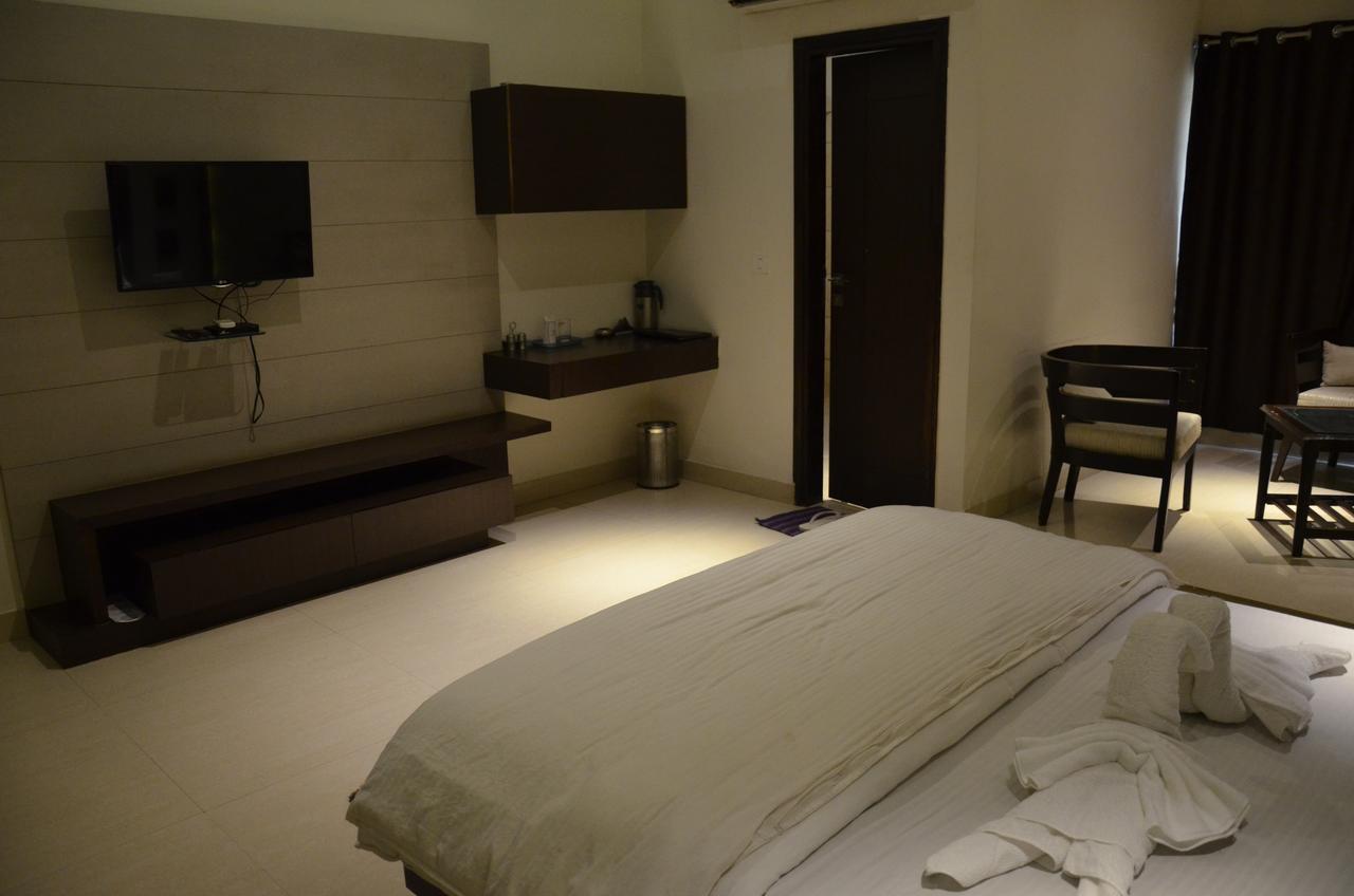 Sirsa Hotel Aroma Inn المظهر الخارجي الصورة